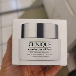 Even Better Clinical Moisturizer